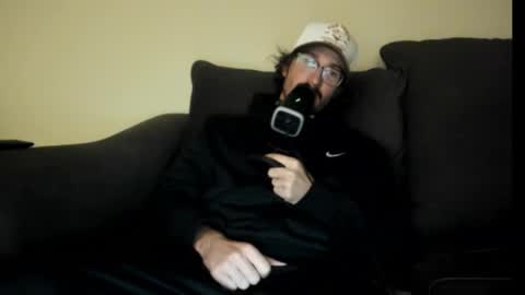 Snapshot of chadpowerz chatting on 11.07.25 Lydong online show from 11.07.25