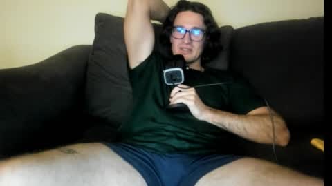 Snapshot of chadpowerz chatting on 11.28.25 Lydong online show from 11.28.25