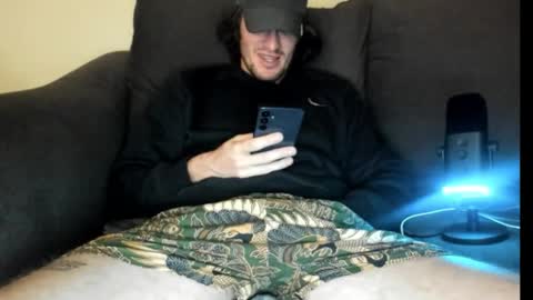 Snapshot of chadpowerz chatting on 12.04.25 Lydong online show from 12.04.25