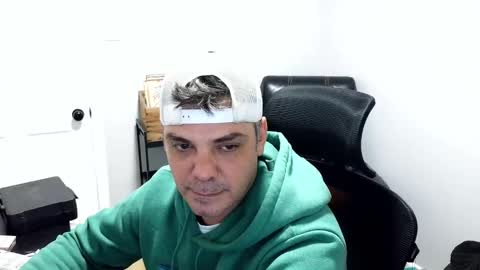 Snapshot of chadurmate chatting on 11.01.25 chadurmate online show from 11.01.25