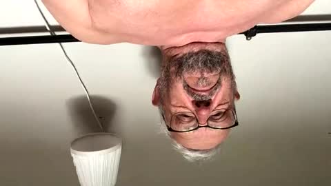 Snapshot of challe53 chatting on 05.18.26 challe online show from 05.18.26