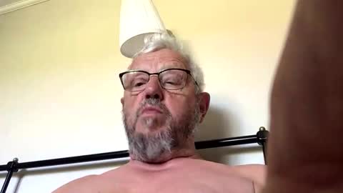 Snapshot of challe53 chatting on 05.27.26 challe online show from 05.27.26