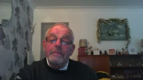 Snapshot of champers37 chatting on 12.14.24 Champers online show from 12.14.24