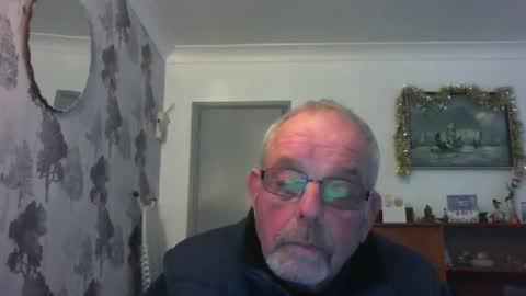 Snapshot of champers37 chatting on 12.16.24 Champers online show from 12.16.24