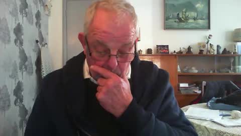 Snapshot of champers37 chatting on 02.27.25 Champers online show from 02.27.25