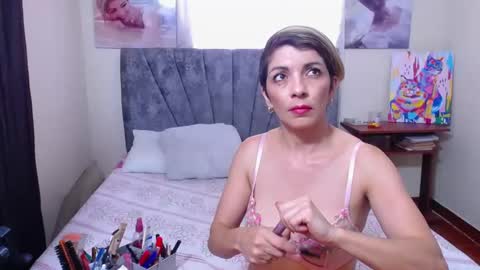 Snapshot of chanel_joliee chatting on 05.20.26 chanel online show from 05.20.26