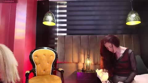 Chanel Whitte online show from 03.04.26