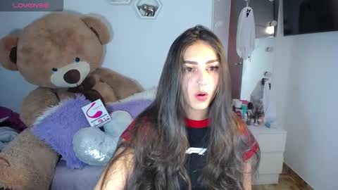 Isabella online show from 10.19.25