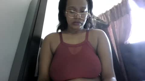 Snapshot of chantal99 chatting on 09.23.25 chantal99 online show from 09.23.25