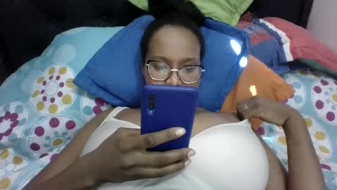 Snapshot of chantal99 chatting on 11.09.25 chantal99 online show from 11.09.25