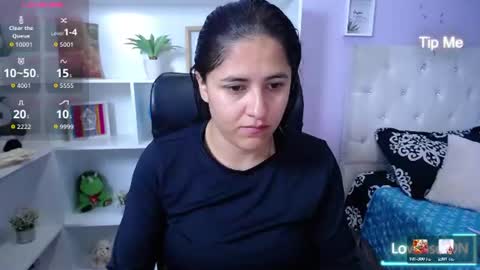 Snapshot of chantal_adams0 chatting on 06.15.26 chantal online show from 06.15.26