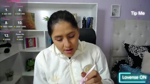Snapshot of chantal_adams0 chatting on 06.17.26 chantal online show from 06.17.26