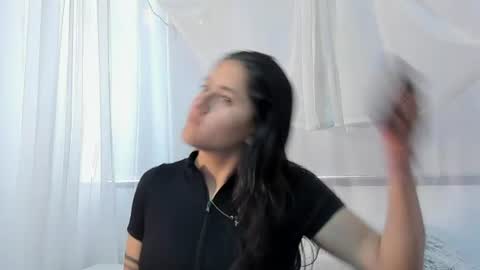 Snapshot of chantal_adams0 chatting on 07.15.26 chantal online show from 07.15.26
