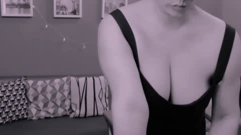 The Queen online show from 12.08.24