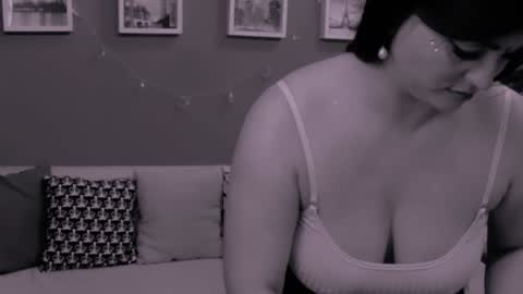 The Queen online show from 12.22.24