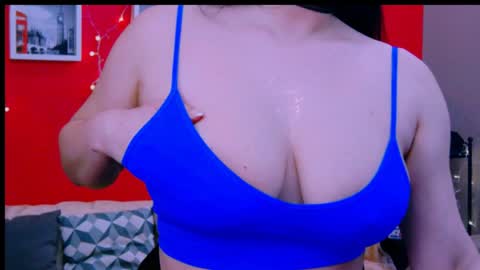 The Queen online show from 12.22.24