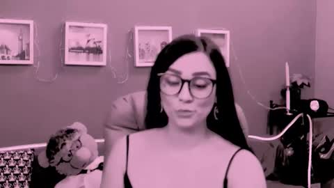 The Queen online show from 02.22.26