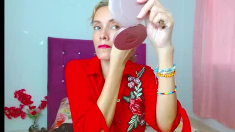 Snapshot of chantalsemenova2023 chatting on 03.09.25 chantal sweety  and horny latina for u online show from 03.09.25