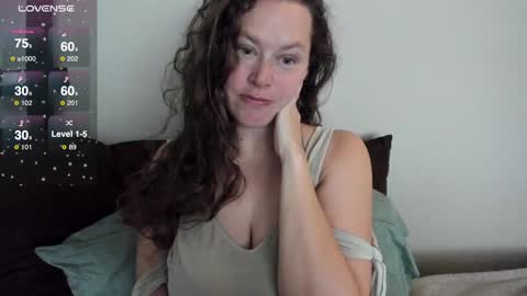 Snapshot of chantarra chatting on 12.18.24 Chantarra Chant Chanty C Lady C  please not baby babe BB or other pet names online show from 12.18.24