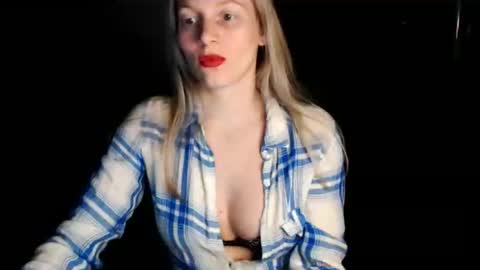 Snapshot of chanti_lovee chatting on 03.09.26 We Vibe Device that vibrates at the sound of Tips and makes me wet. vibe lush edging daddy lovense online show from 03.09.26
