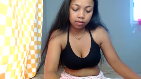 Snapshot of chanyah1 chatting on 12.18.24 chanyah1 online show from 12.18.24