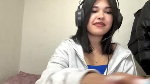 Snapshot of charalilleberg chatting on 12.01.25 Lola online show from 12.01.25