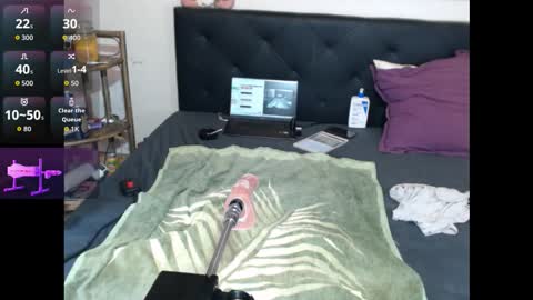 Snapshot of charlenne701298 chatting on 10.22.25 charlenne701298 online show from 10.22.25