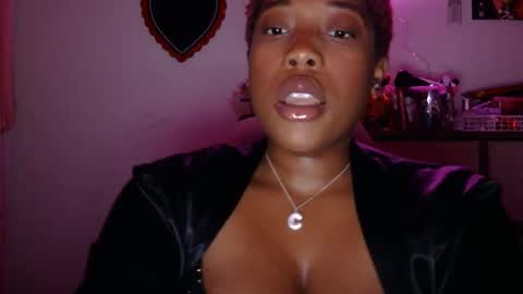 charliecakesssss online show from 01.20.25