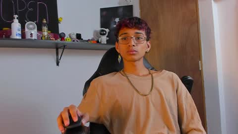 Snapshot of charlieerusso chatting on 12.11.24 Charles Russo online show from 12.11.24