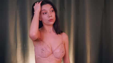 Yumi online show from 04.16.26