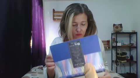 Snapshot of charlot_ponze chatting on 12.26.24 charlott online show from 12.26.24
