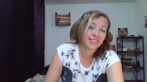 Snapshot of charlot_ponze chatting on 01.14.25 charlott online show from 01.14.25