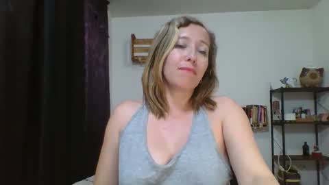 Snapshot of charlot_ponze chatting on 02.11.25 charlott online show from 02.11.25