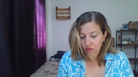 Snapshot of charlot_ponze chatting on 03.06.25 charlott online show from 03.06.25