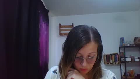 Snapshot of charlot_ponze chatting on 09.13.25 charlott online show from 09.13.25