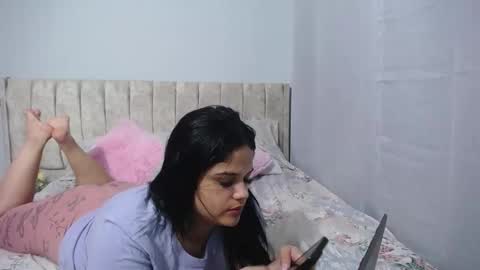 Charlote Walker online show from 12.17.25