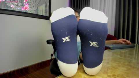 Snapshot of charlote_horny chatting on 01.15.25 Charlote online show from 01.15.25