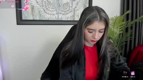 Snapshot of charlote_horny chatting on 02.15.25 Charlote online show from 02.15.25