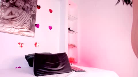 Charlote online show from 02.16.25