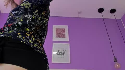 Snapshot of charlotte1117 chatting on 02.11.26 Char 3 online show from 02.11.26