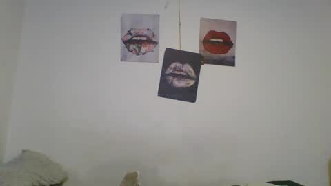 Snapshot of charlotte2852 chatting on 01.07.25 karinaa independent model online show from 01.07.25