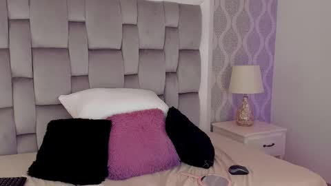 Snapshot of charlotte__08 chatting on 01.09.26 Charlotte online show from 01.09.26