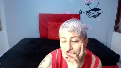 CHARLOTTE GRAY online show from 11.10.25