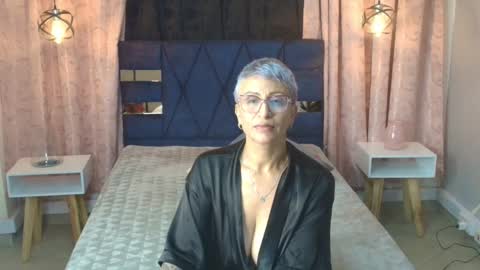 CHARLOTTE GRAY online show from 12.05.25