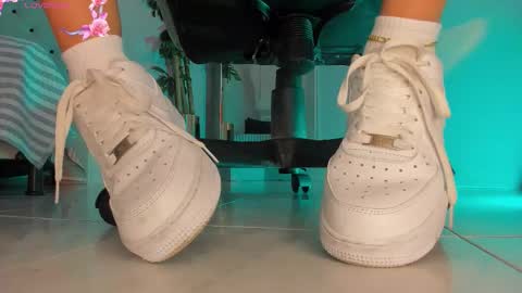 charlotte  grey online show from 01.31.26