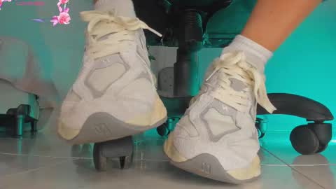 charlotte  grey online show from 02.27.26