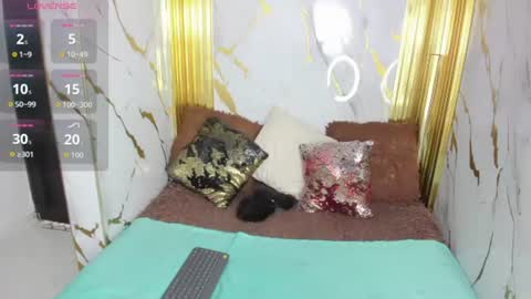 charlotte__milf online show from 07.10.26
