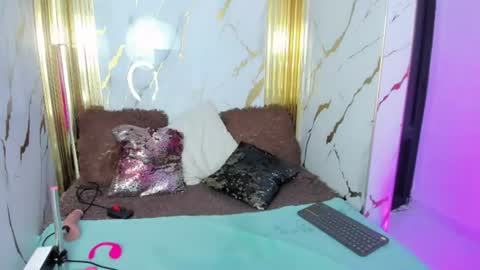 charlotte__milf online show from 07.17.26