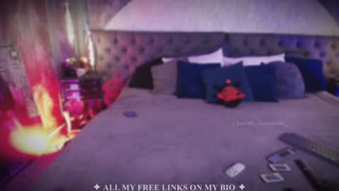 Charlotte online show from 09.25.25