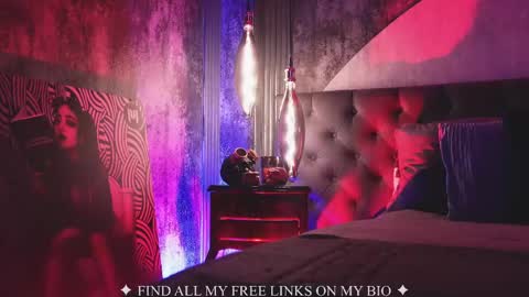 Charlotte online show from 04.06.26